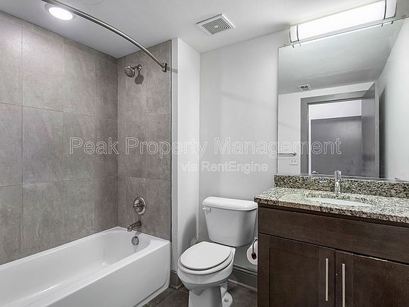 4th image of 1209 Hull St #203