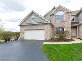 22 Juniper Ct, Lake In The Hills, IL 60156