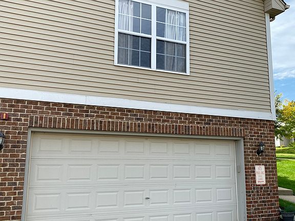3rd image of 661 E Willow St