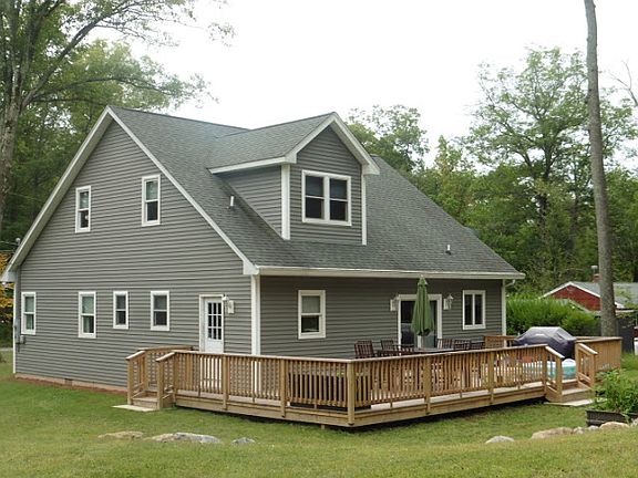 3rd image of 20 Old Wood Ln