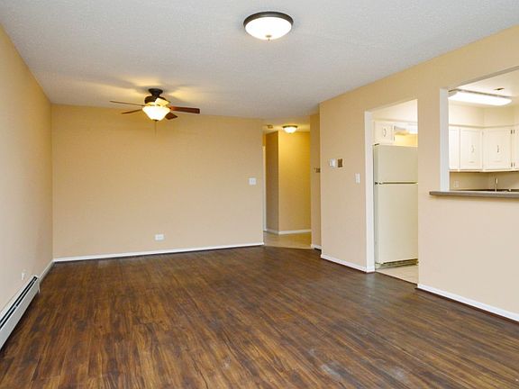 4th image of 18 Parkside Ct APT 15