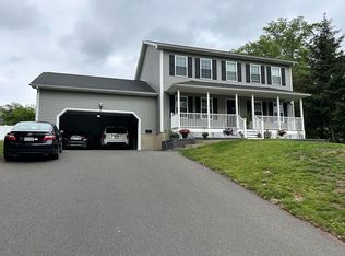 10 Lower Beverly Hls, West Springfield, MA 01089