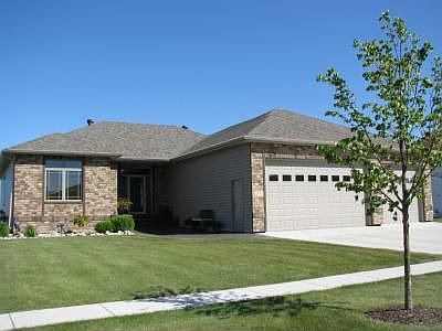 1st image of 2035 7th St E