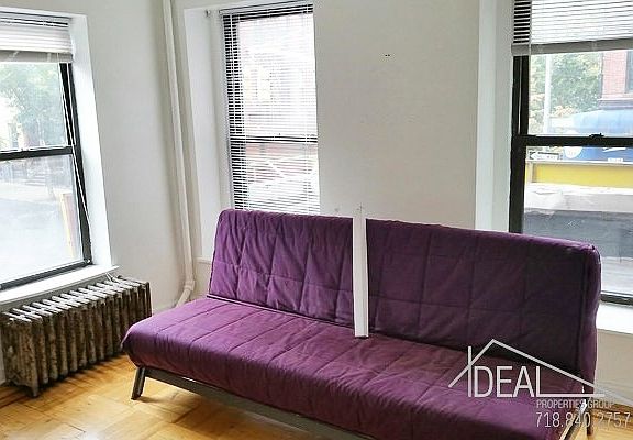3rd image of 553 Henry St APT 2