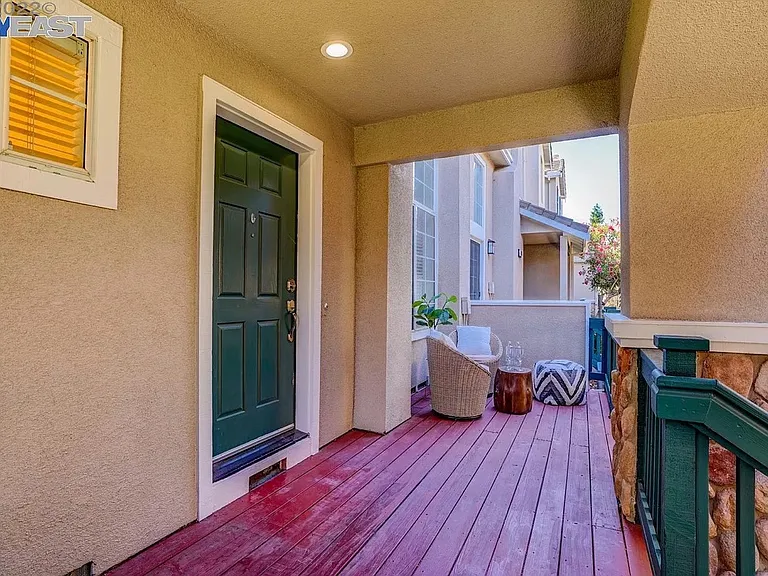 203 Swan Ct #203 — Photo 29