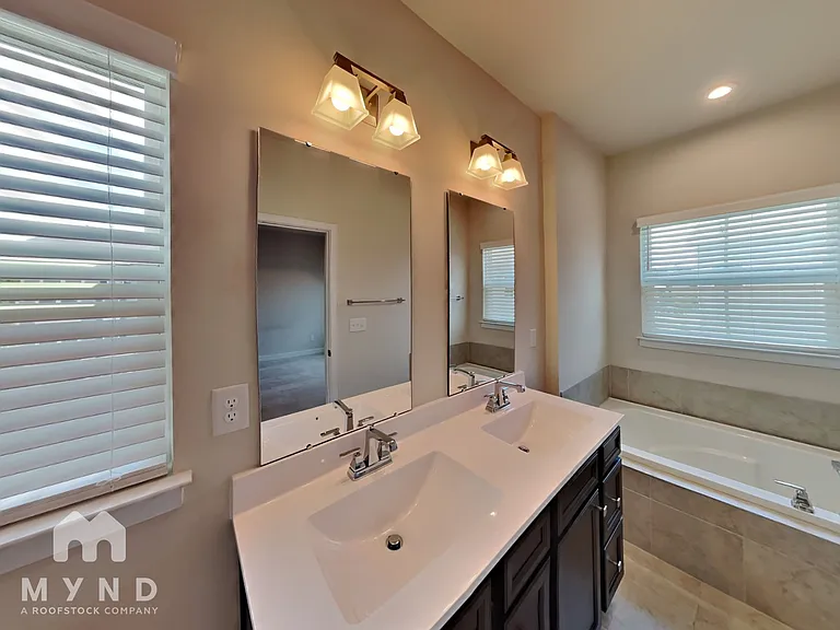 2203 Doby Creek Ln — Photo 13
