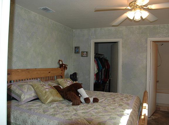 5th image of 568 N Maxwell Ln