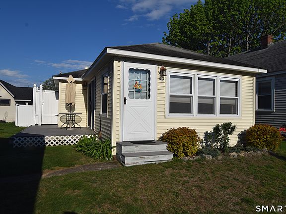 3rd image of 10 Hartford Avenue