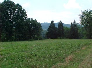 135 Haze Hyde Hollow Rd, Bethpage, TN 37022