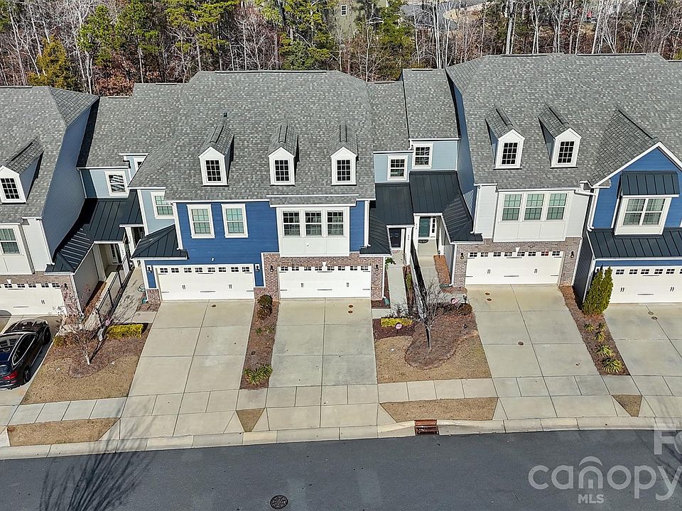 1st image of 620 Amber Meadows Way