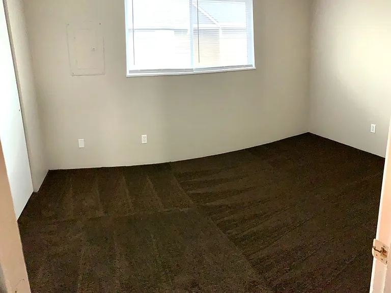 540 W Maple St #25 — Photo 13