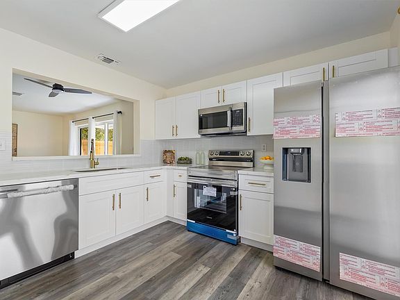 3rd image of 5916 Woodland Point Place