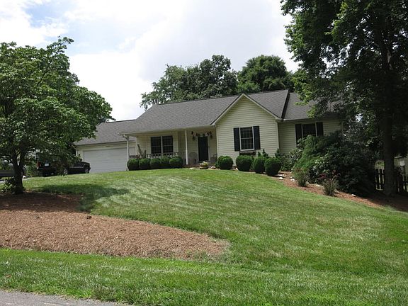 3rd image of 7027 Irondale Cir