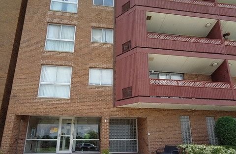 1st image of 100 Park Ave APT 605