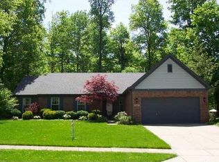 1589 Stoneybrook Grove Ln, Greenwood, IN