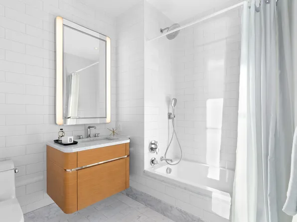 110 Charlton Street 21A image 7 of 8