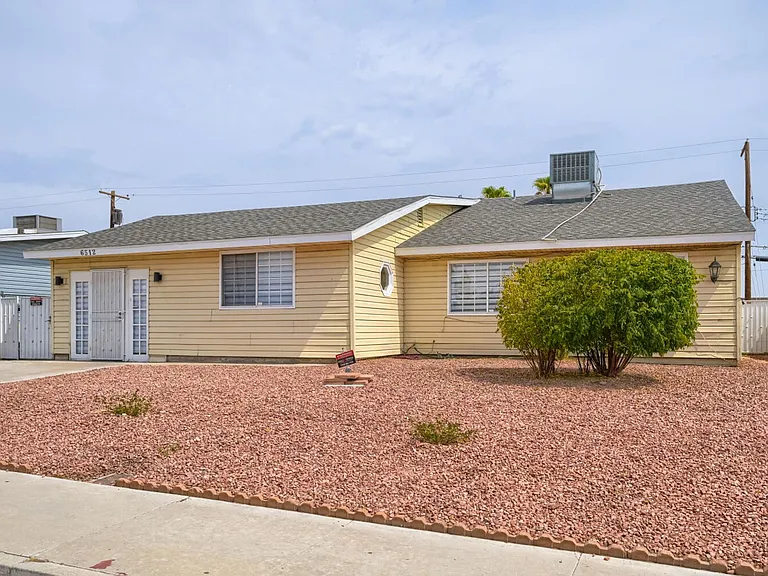 6512 Evergreen Ave — Photo 1