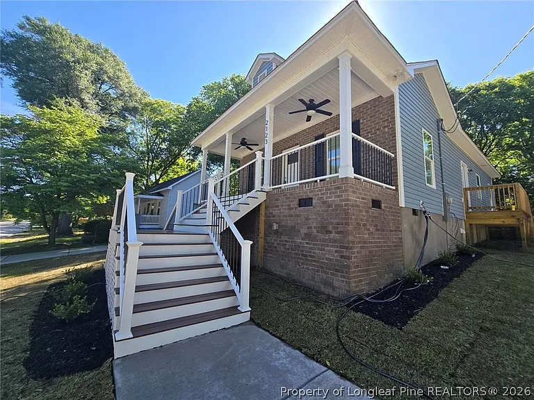2123 Burnett Ave — Photo 6