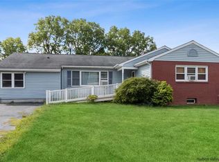 17 Sheldon Dr, Kerhonkson, NY 12446