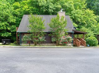 1316 Wedge Tailed Ln, Sevierville, TN 37876