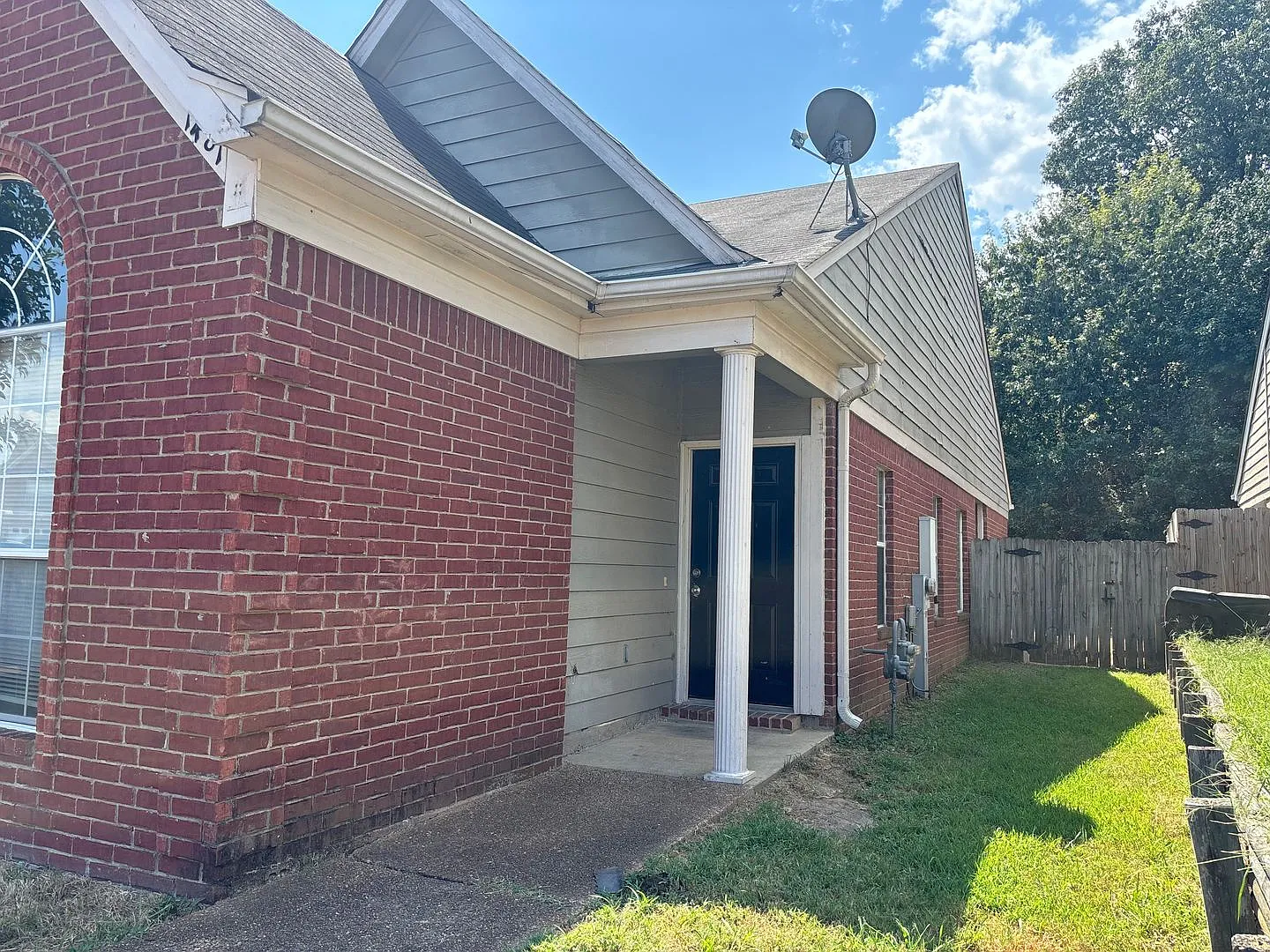 Welcome to 1481 Estacada Way! — Photo 4