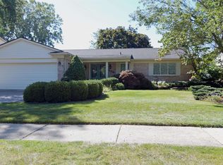 1156 Trevino Dr, Troy, MI 48085