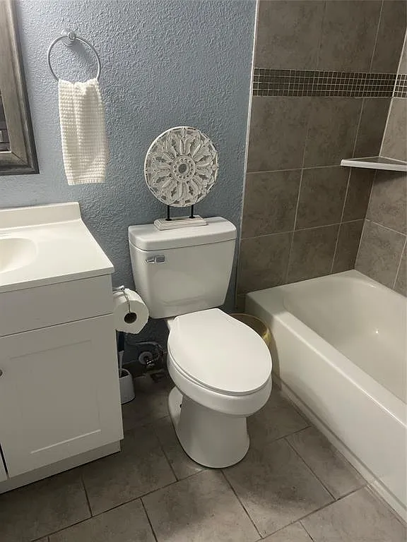2 bed, 1.0 bath, 992 sqft, $1,250 — Photo 3