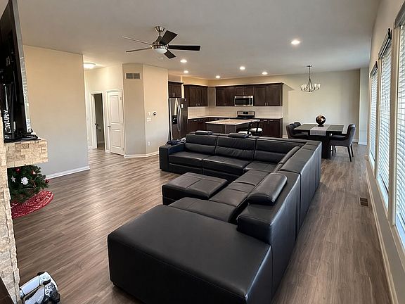 5th image of 13776 Grandeur Ave