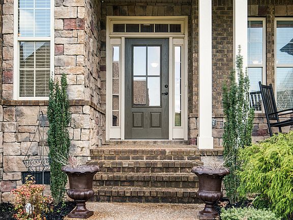 4th image of 2185 Capistrano Way