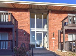 2511 Senator Ct UNIT H, Saint Louis, MO 63125