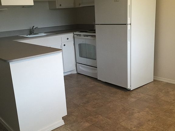 3rd image of 301 Lee St SW APT 25