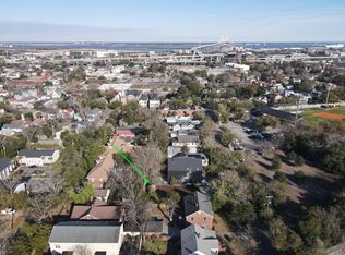 128 Grove St, Charleston, SC 29403