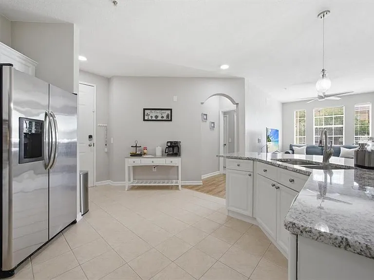 301 Terrace Ridge Cir #301 — Photo 6