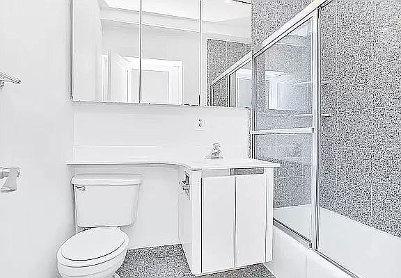 5th image of 207 E 37th St #9B
