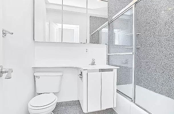 2nd image of 207 E 37th St #21H