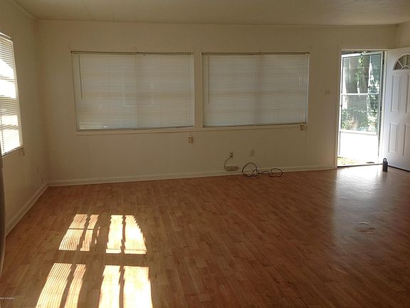 2nd image of 517 1/2 Brook Ave
