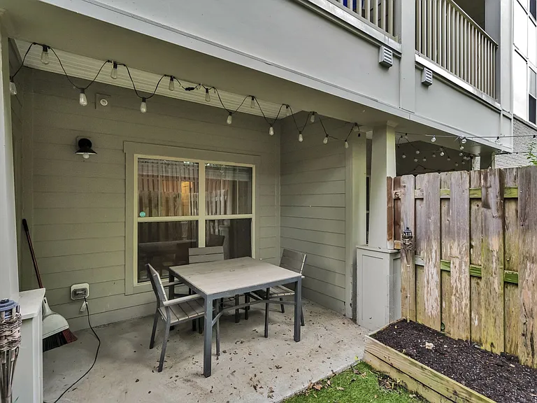 410 Rosedale Ave #105 — Photo 24