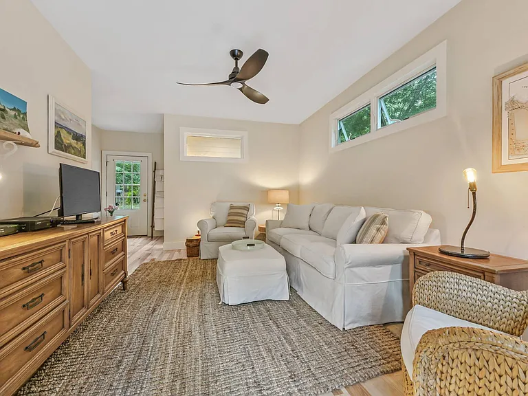 Springs Fireplace Rd — Photo 10