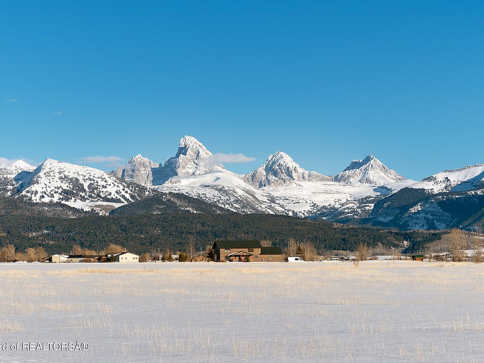 1st image of 388 Wild Horse Dr
