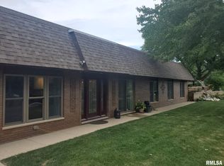 5326 Cockrell Ln, Springfield, IL 62711