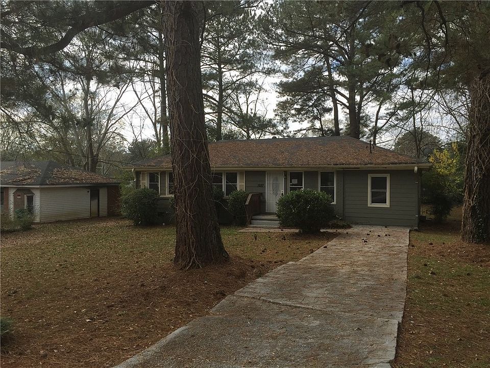 2nd image of 1927 Pinedale Pl