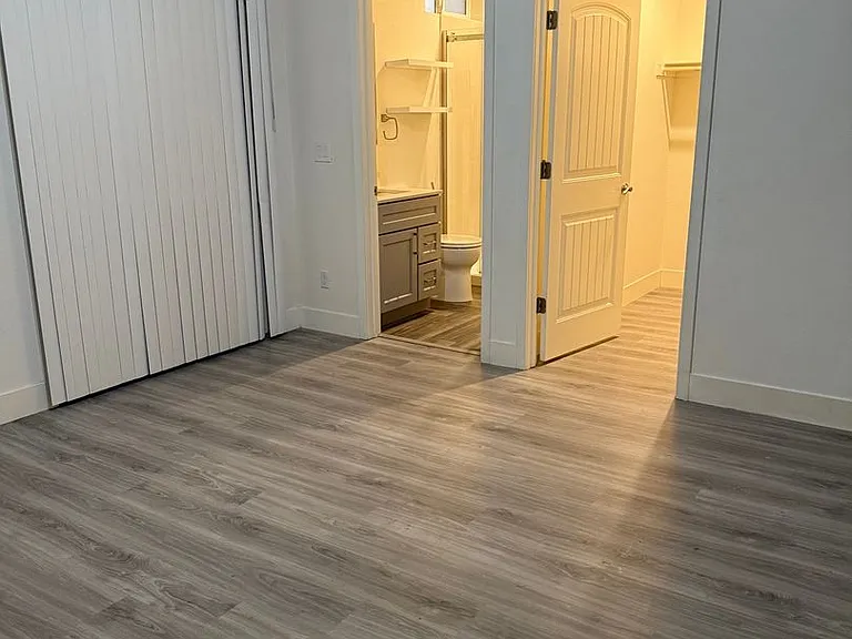 3307 S Phelps St — Photo 38