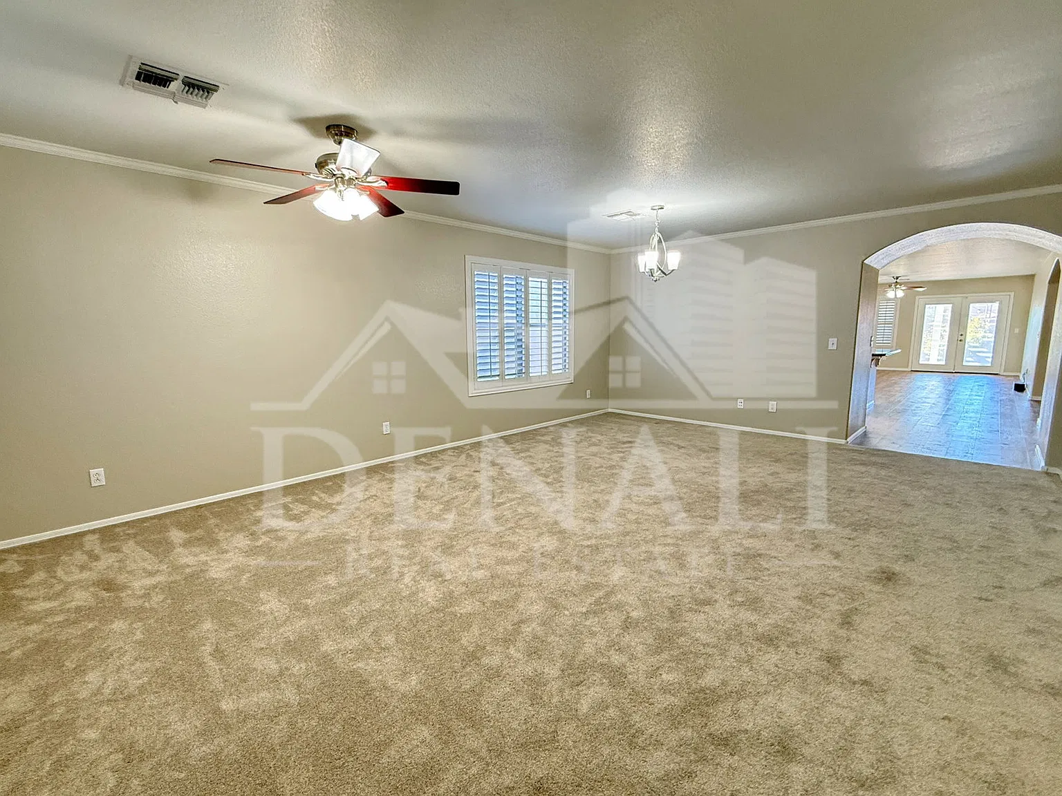 3 bed, 2.0 bath, 1745 sqft, $2,395 — Photo 4