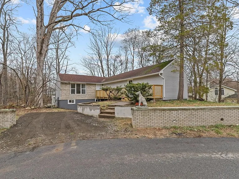 8 Teatown Ct — Photo 23