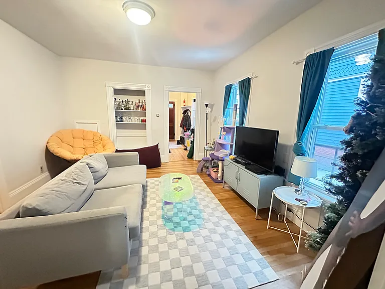 7 Arnold Ct #1 — Photo 1