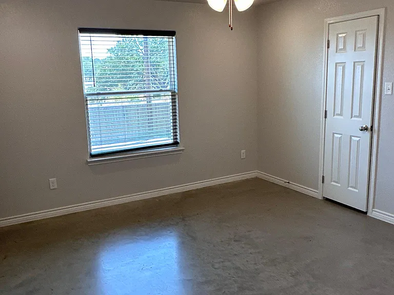 1239 Liberation Ln #B — Photo 12