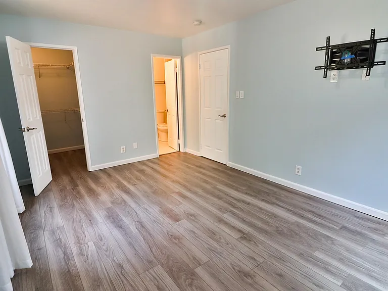 13111 Wonderland Way #1 — Photo 25