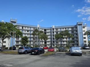 4640 Lucerne Lakes Boulevard W #303, Lake Worth, FL 33467