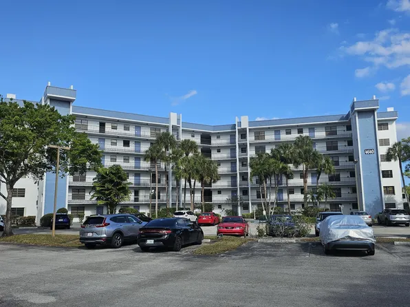 4640 Lucerne Lakes Boulevard W #303, Lake Worth, FL 33467