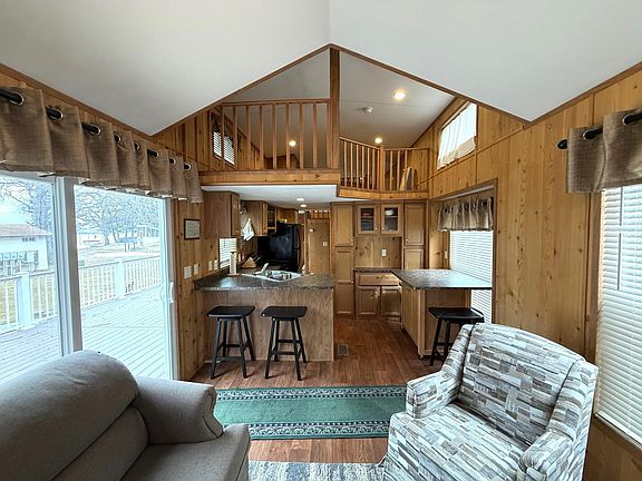 5th image of 4808 132nd Ave NE #15